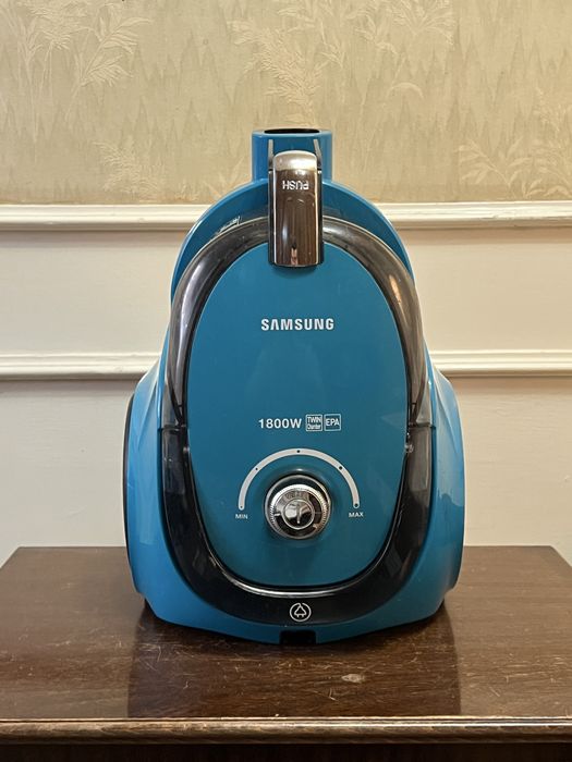 Пылесос Samsung VCMA18AV