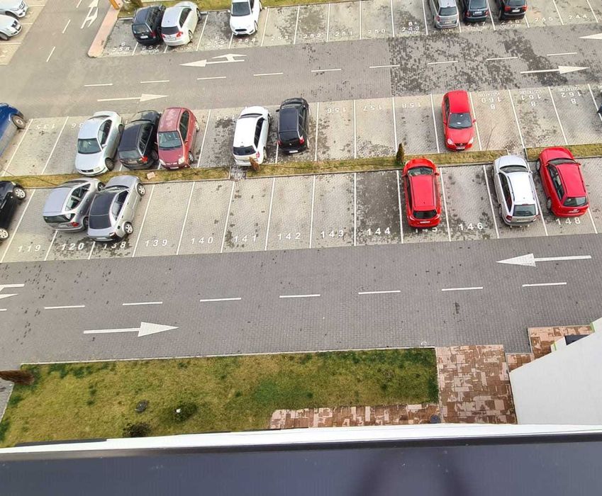 inchiriez apartament 2 camere decomandate 2 terase 2 locuri de parcare