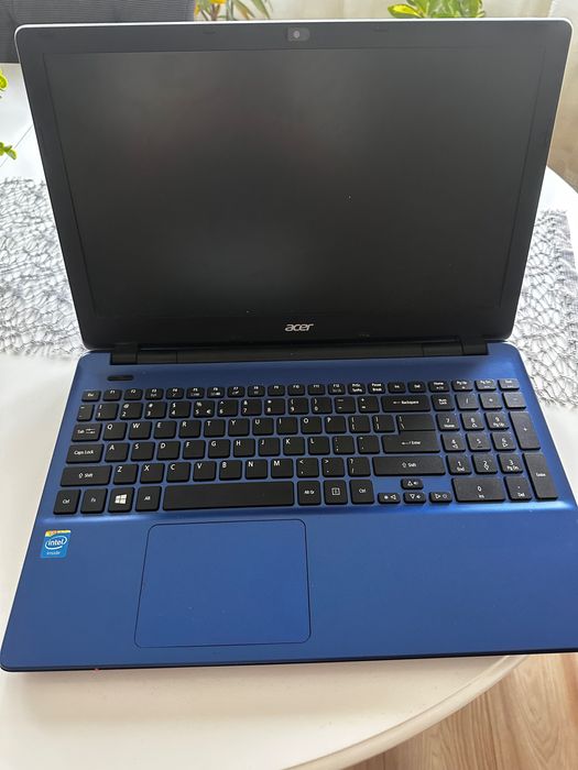 laptop acer albastru
