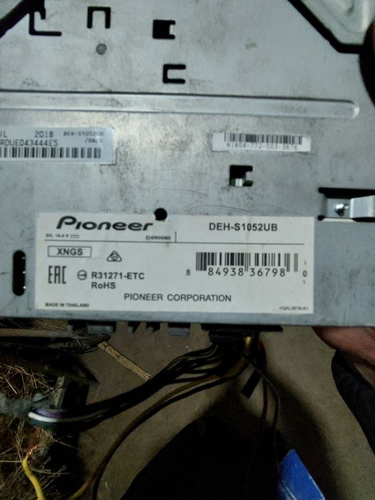 Pioneer Deh-s1052ub. Avto magnitola sotiladi