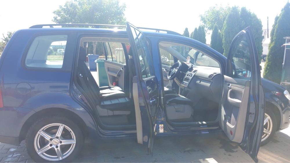 Vand urgent vw touran an 2009 motor 1.9