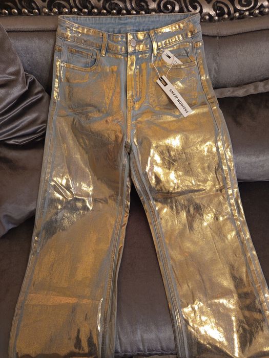 Нови дънки металик ефект