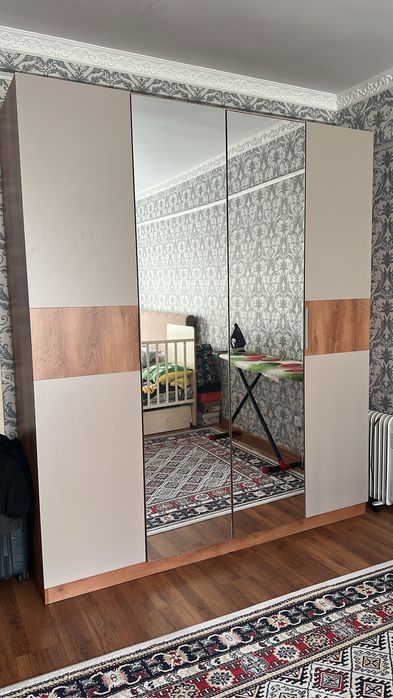 Б/у шифоньер в идеальном состоянии