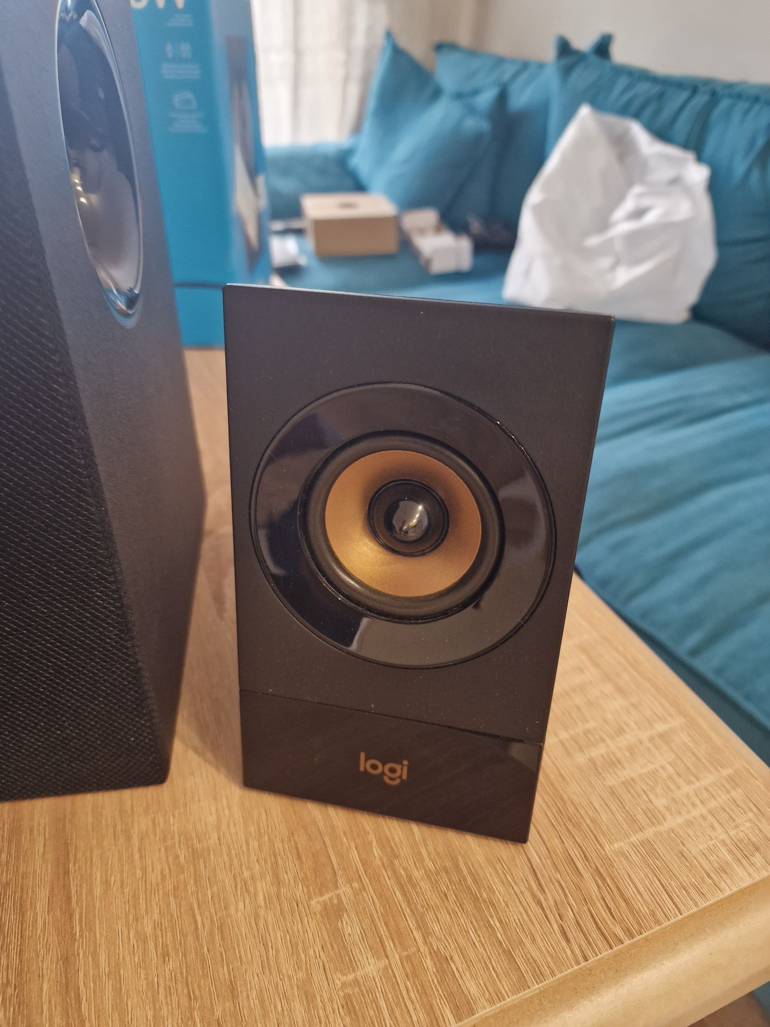 Аудио система Logitech 2.1 Speakers Z533, 120W