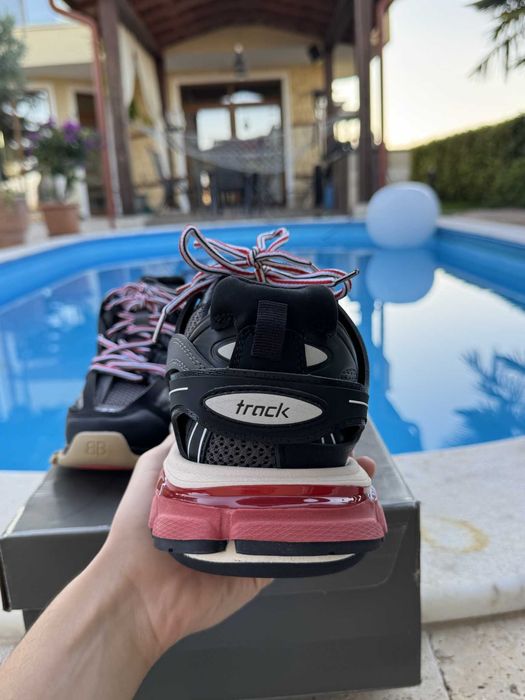 Balenciaga Track Monocol.Fluo Размери 39, 42, 43 EUR + Кутия + Dustbag