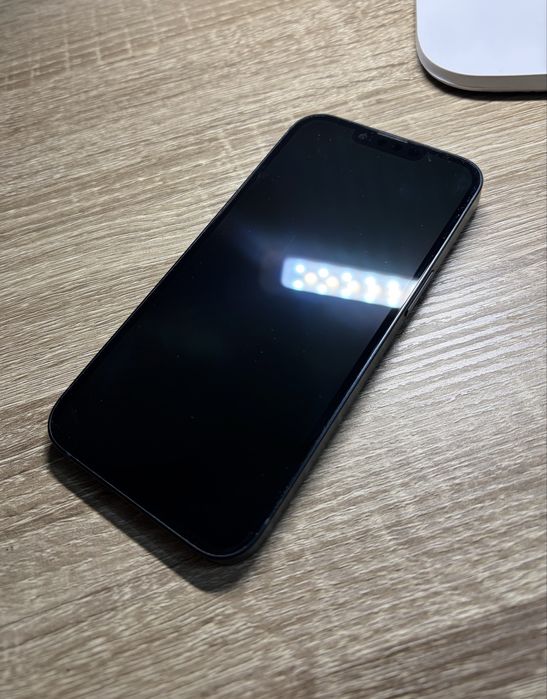 Vand iPhone 14 stare impecabila