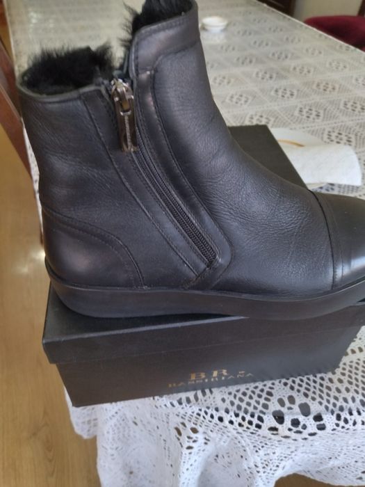 Продам женские зимние сапоги