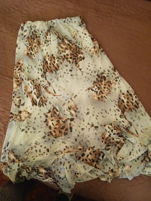 Дамска пола,използвана е малко