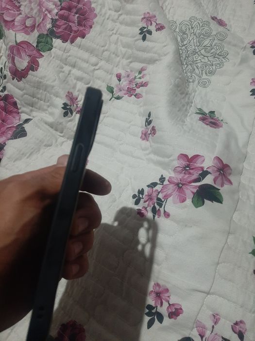 Iphone 14 pro max zashitnik