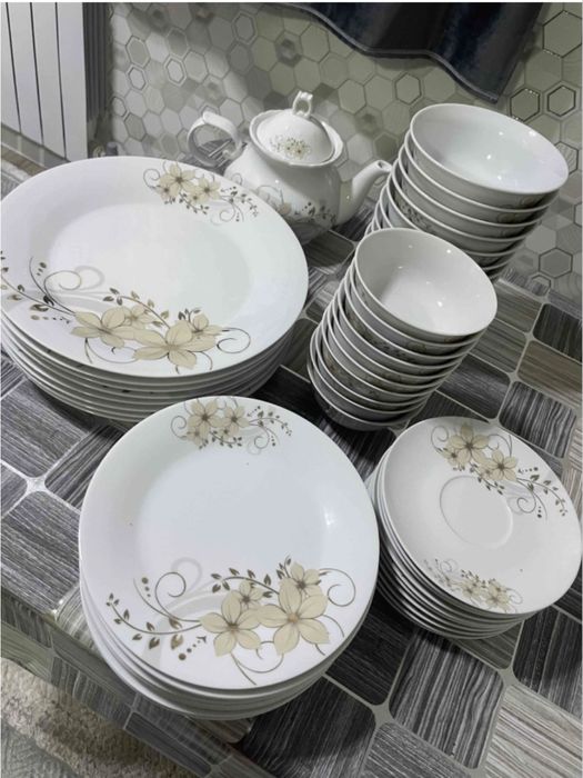 Продам набор посуды