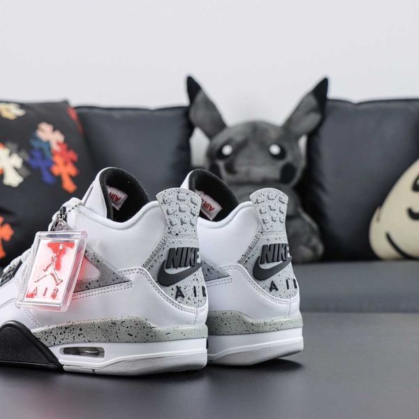 Обувки Air Jordan 4 White Cement(2025)