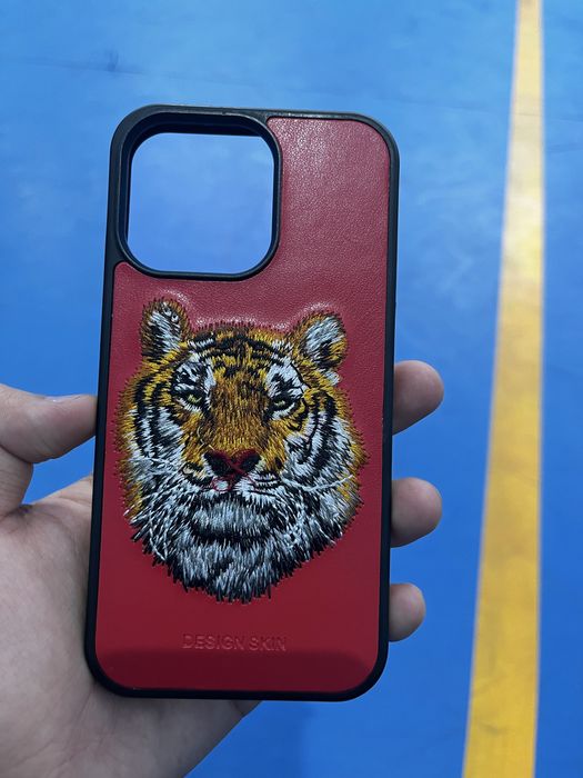 Продам или обменяю чехол на айфон 14 про макс