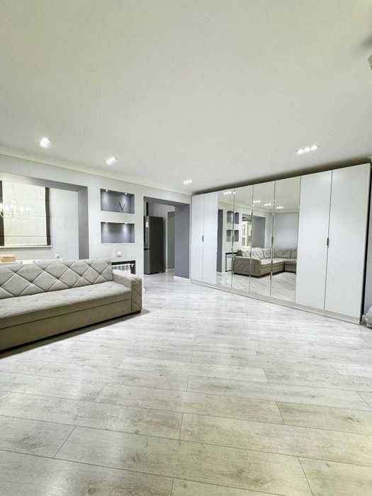 ул.Новомосковская кафе БОН 77-серия 2-ком 3/4 60 м² евроремонт меб/тех