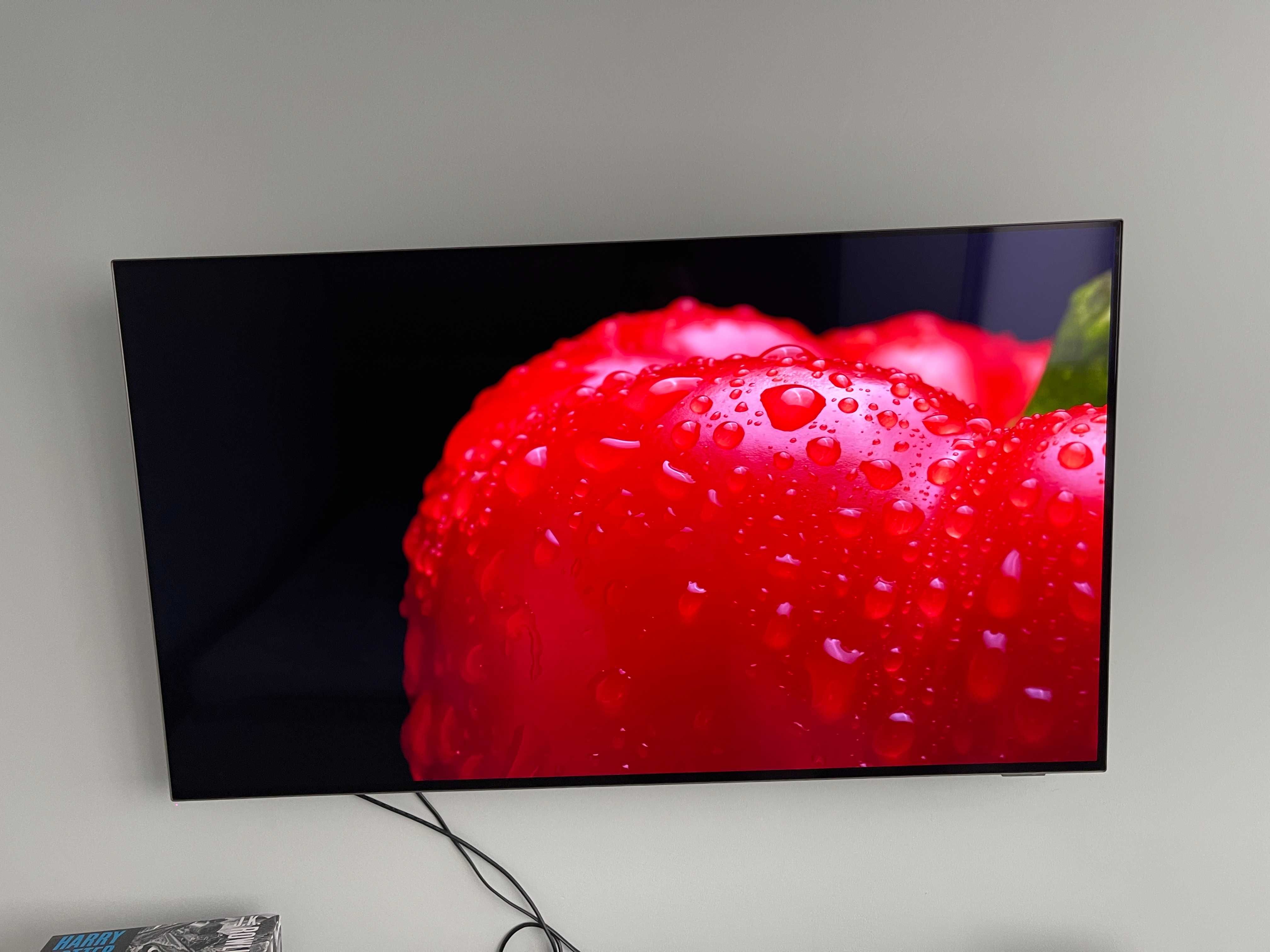 Televizor Philips Ambilight OLED 48OLED707