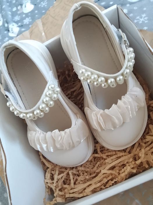 Срочно продам туфельки