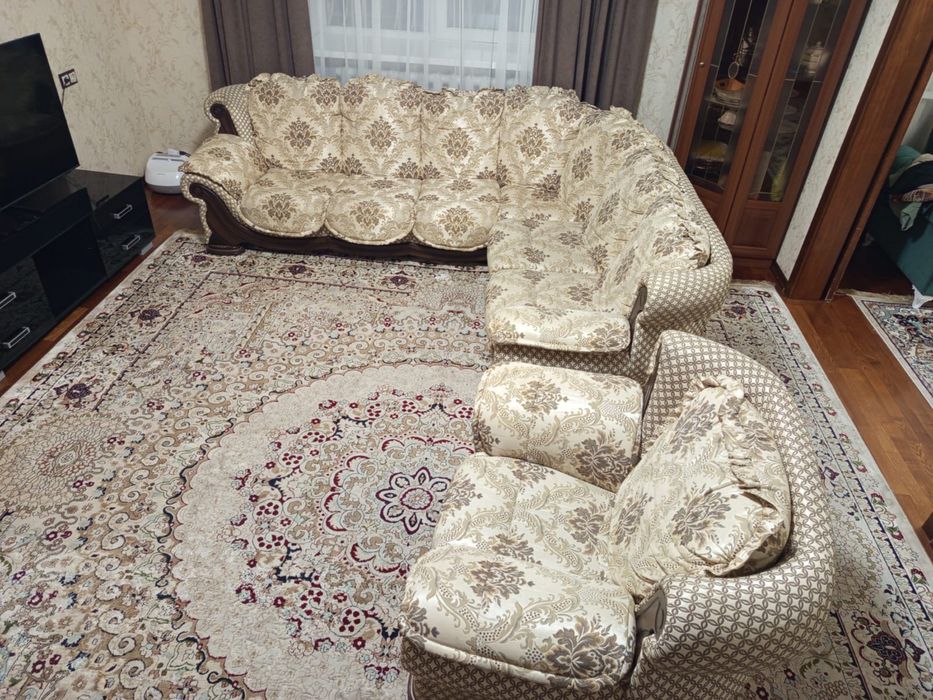 Продам угловой диван