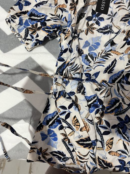 Дамска рокля прегърни ме