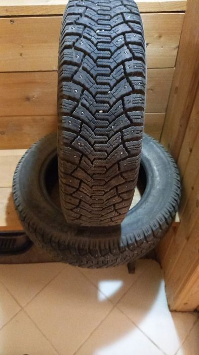 Зимний балон.  4шт шипы  R15.   185/65
