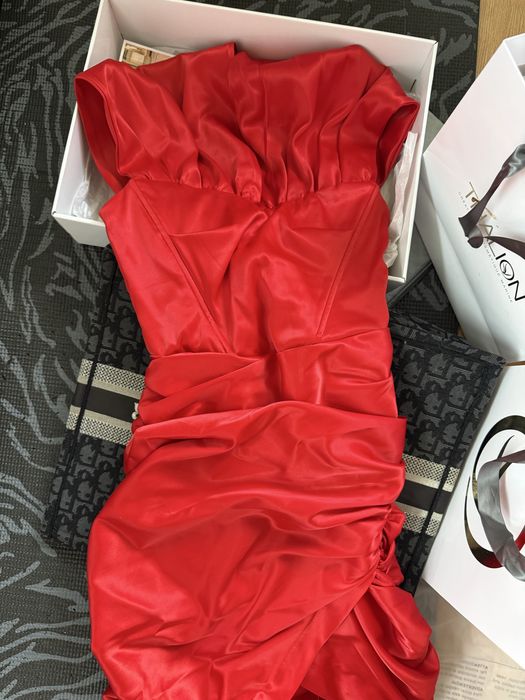 Reina Store Рокля