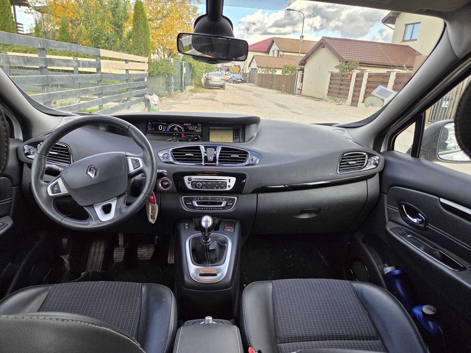 Proprietar,Renault Grand Scenic, 7 locuri, înmatriculat 2025