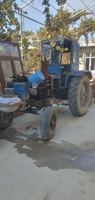28. Traktor. Sotiladi. Holati alo hamajoyi ishlaydi mator qilingan.