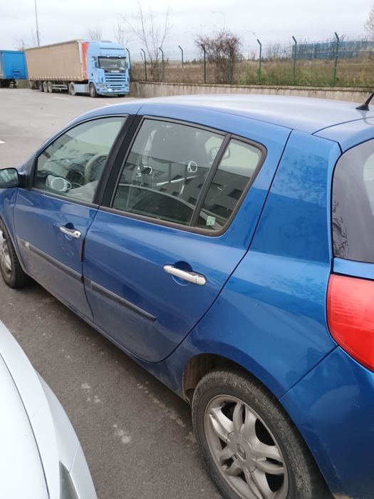 Vând masina stare buna de functionare