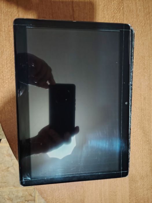 Продавам таблет Mediatek Tab910