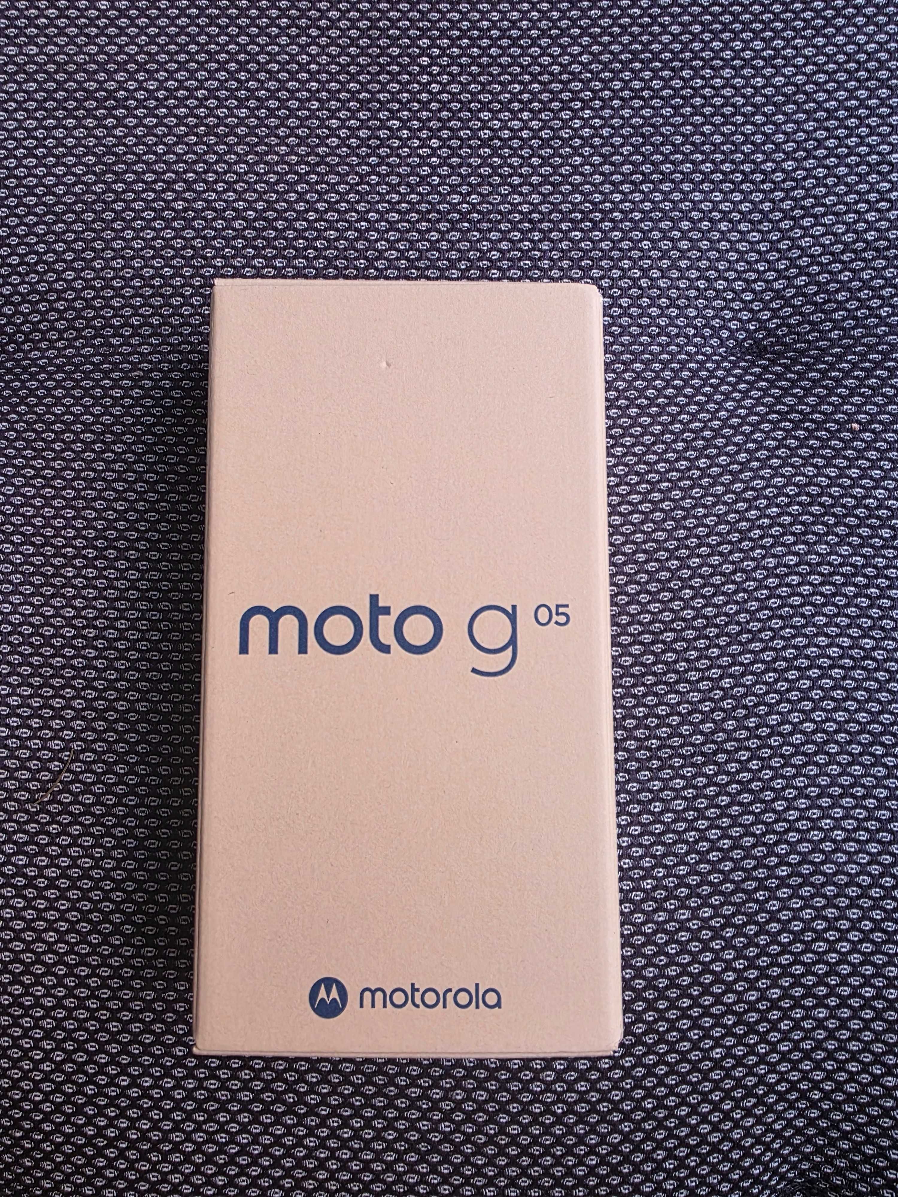 Продавам 2 Motorola G 05