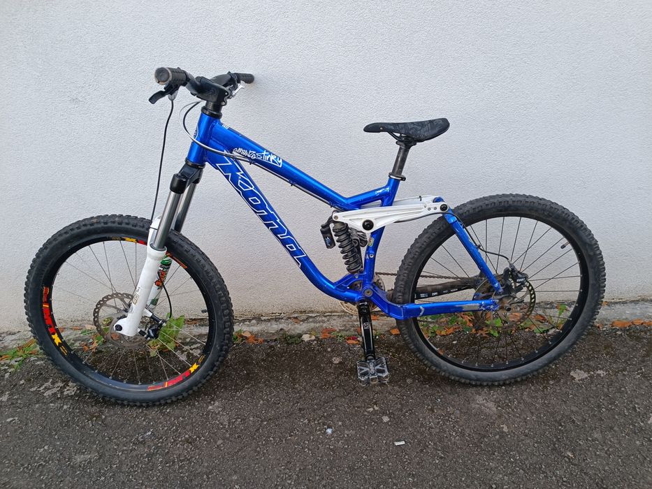 Bicicleta Kona Stinky de downhill / freeride