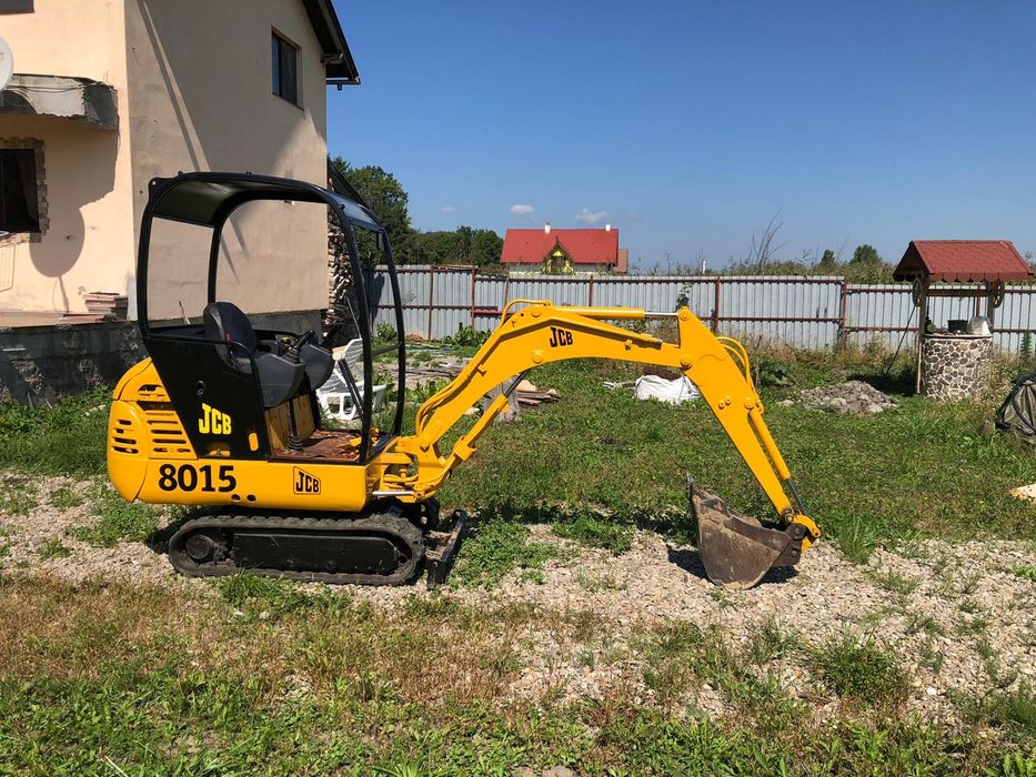 Închiriez mini excavator pt săpături și bobcat, transport piatra etc