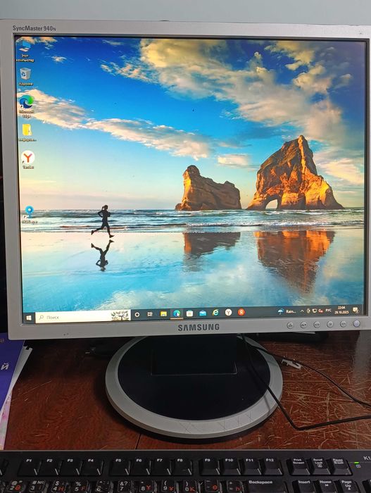 Компьютер в комплекте в отличном рабочем состоянии