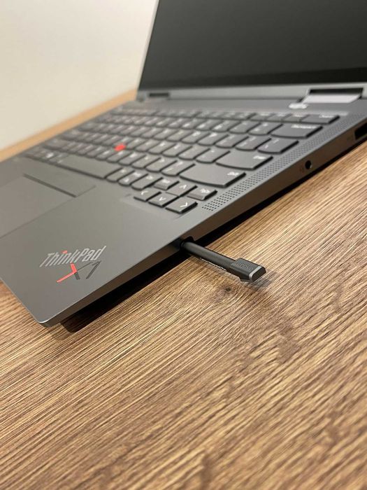 Laptop Lenovo ThinkPad X1 Yoga Gen8 14" i5 32GB Ram Win11 5G NOU Firma