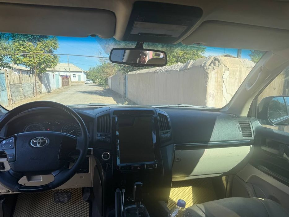 Land cruiser 200