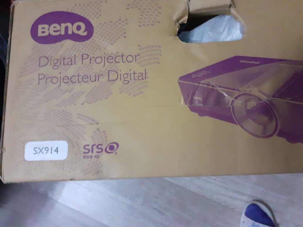 BENQ -S×914 Digital Projector Nou