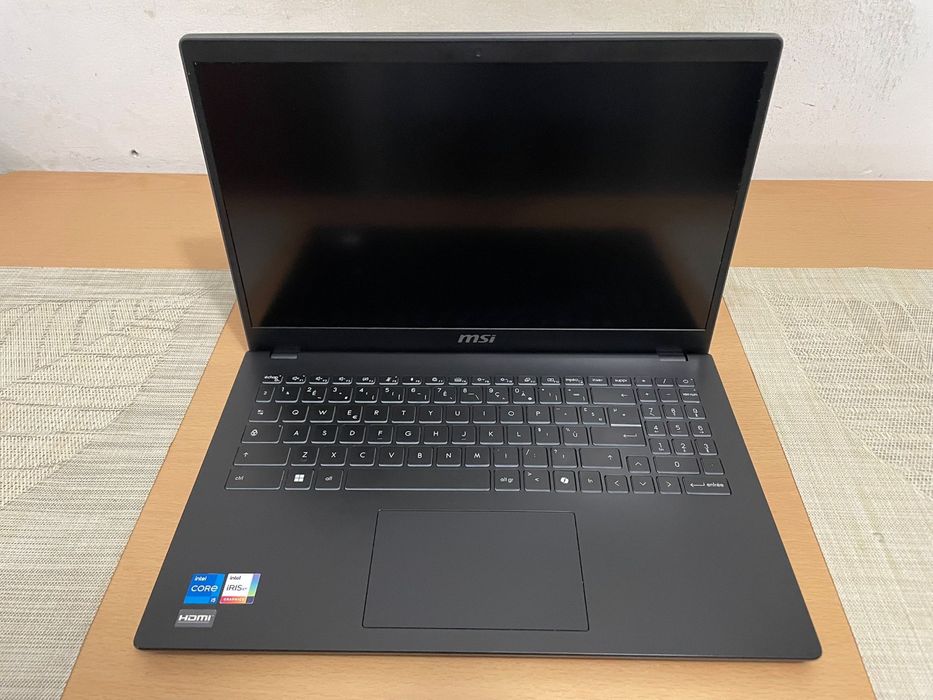 Laptop MSI Modern 15 B13M
