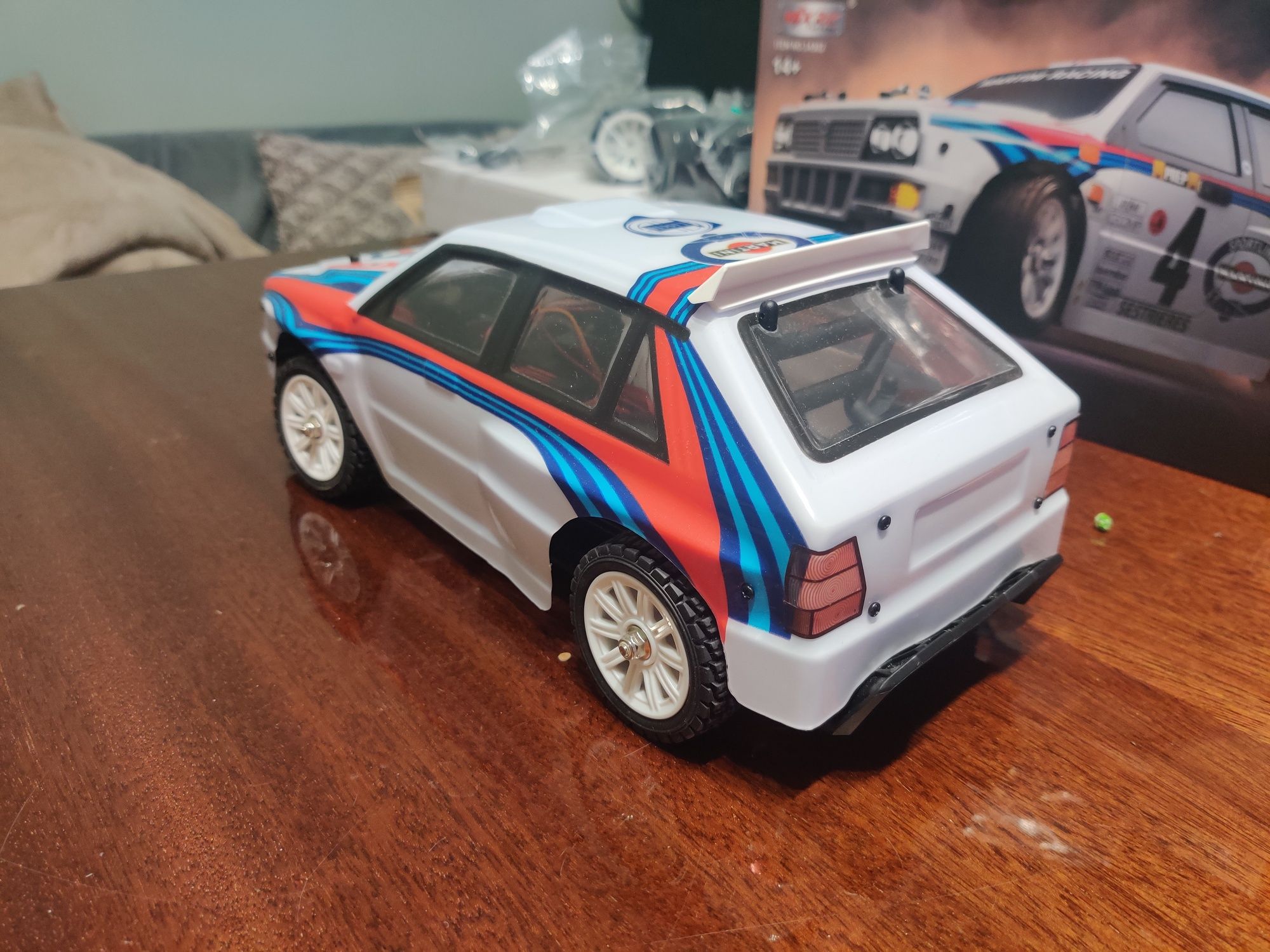 MJX 14302 RC количка