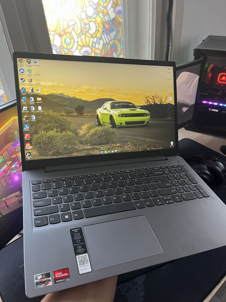 Laptop lenovo ryzen 3 5300u