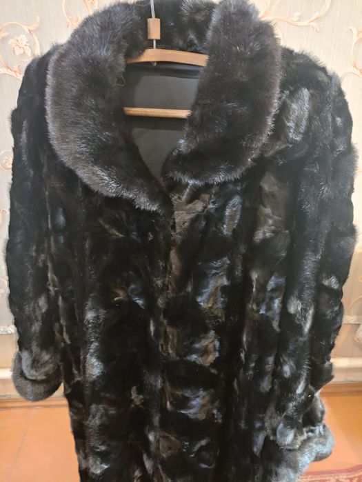 Продаю шубу норковую