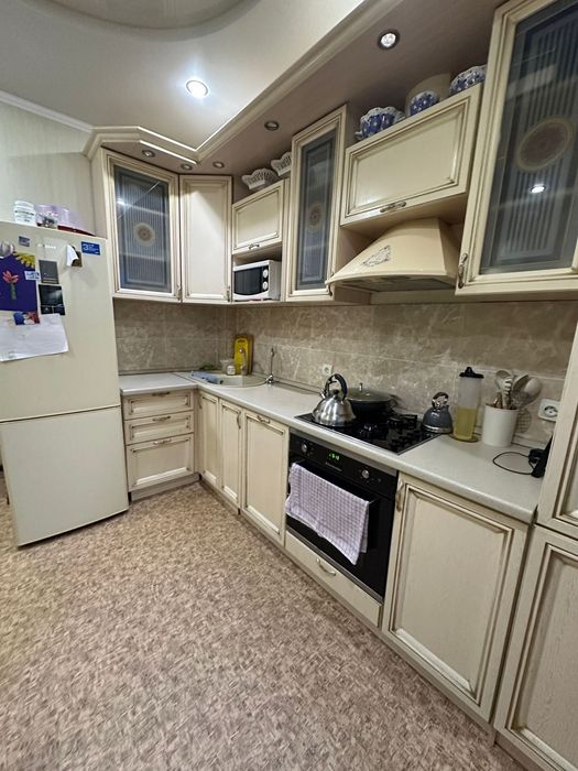 Продам 2х  с ремонтом и мебелью НИШ!