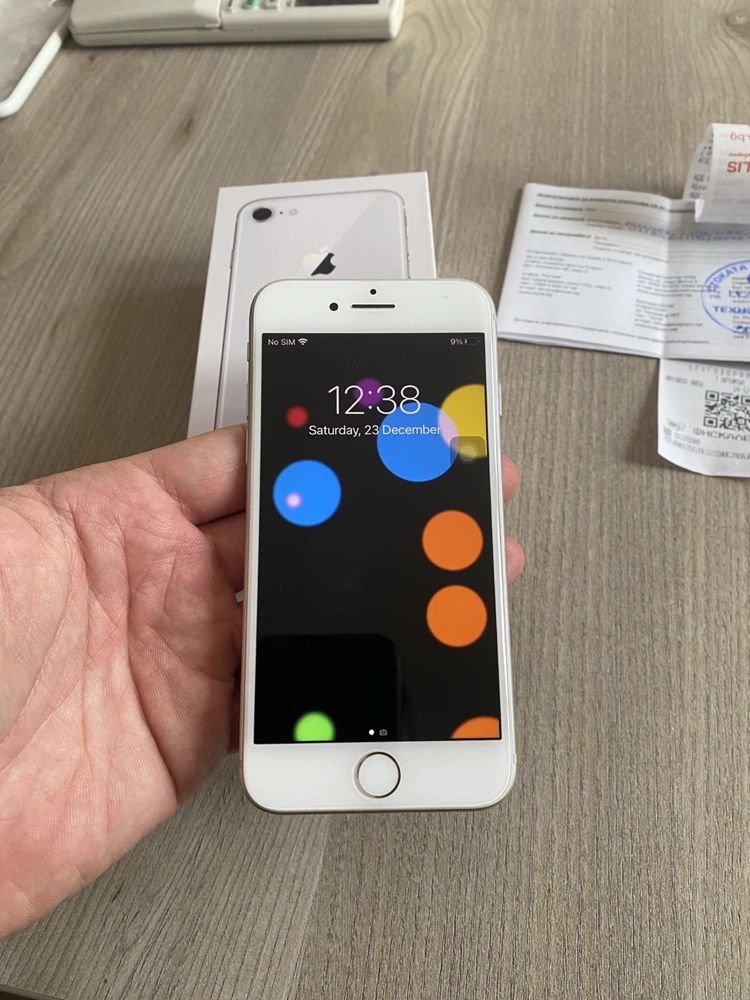 IPhone 8 като нов