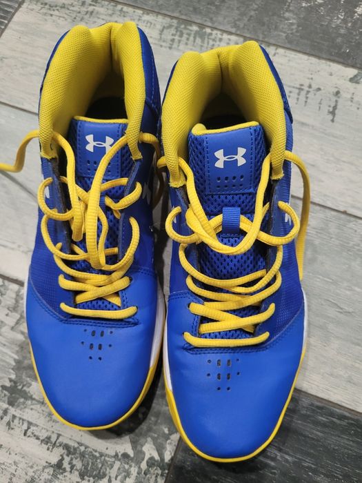 Adidasi originali under armour