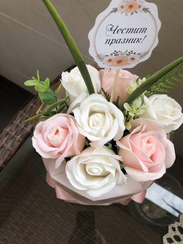 Букет от глицеринови сапунени рози