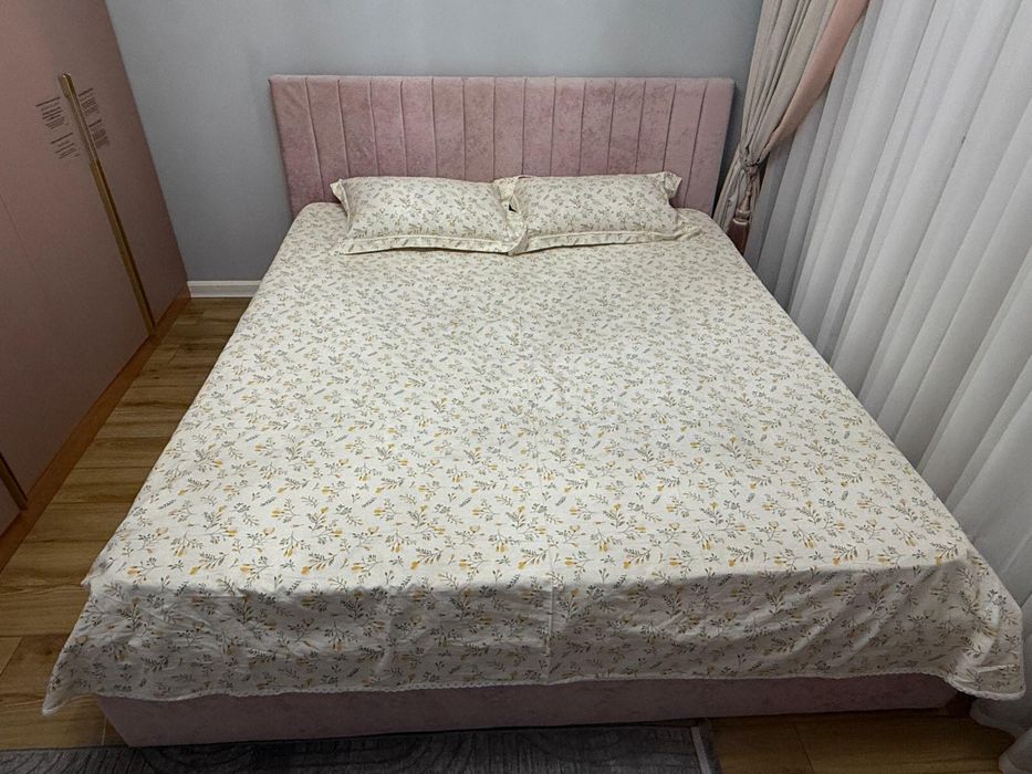 Двухспальный кровать
