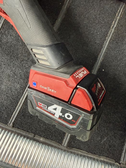 Milwaukee Fuel Ъглошлайф