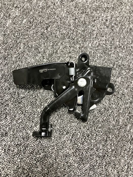 Замок капота Камри 40 45