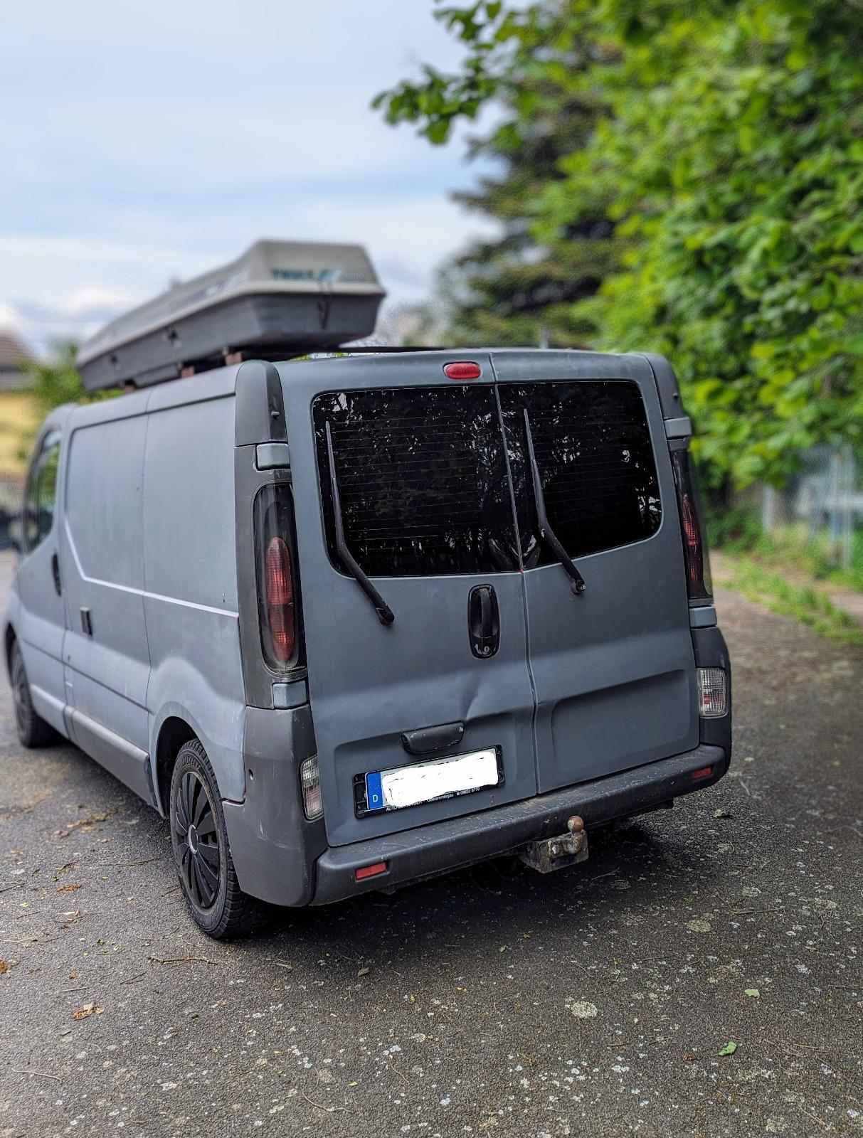 Продавам кемпер Renault Trafic
