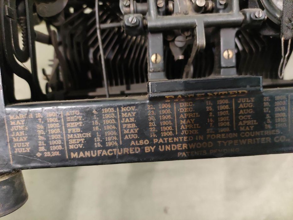 Продавам американска пишеща машина Underwood No. 5