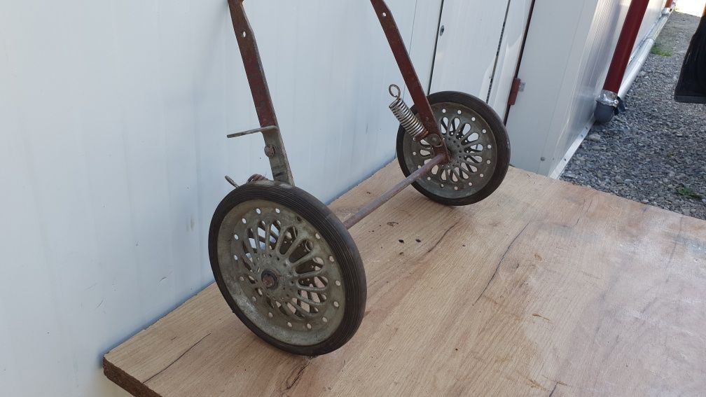 Roți spate originale tricicletă veche