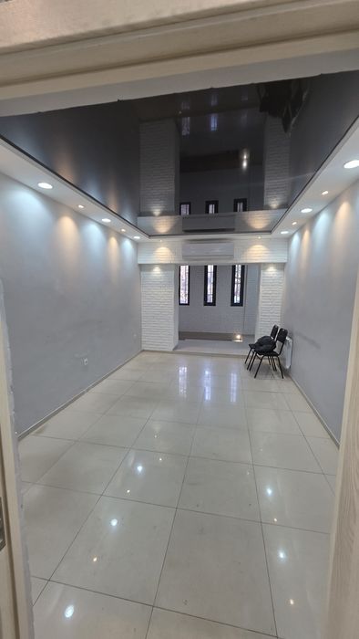 1 этаж с подвалом Евроремонт проходимость людей большая