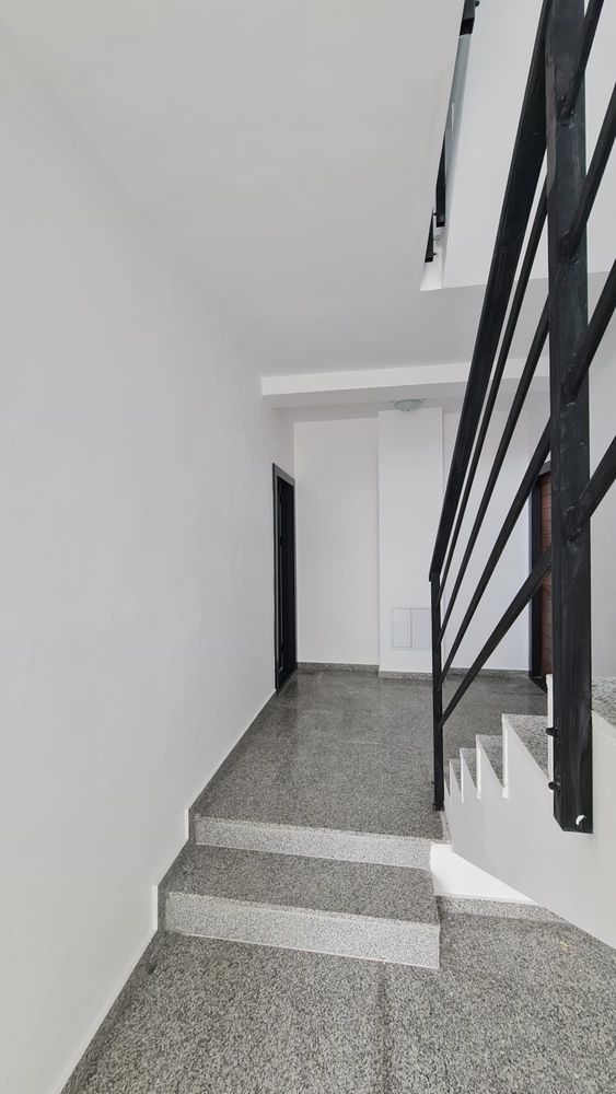 Inchiriez apartament nou pretabil spatiu comercial Selimbar